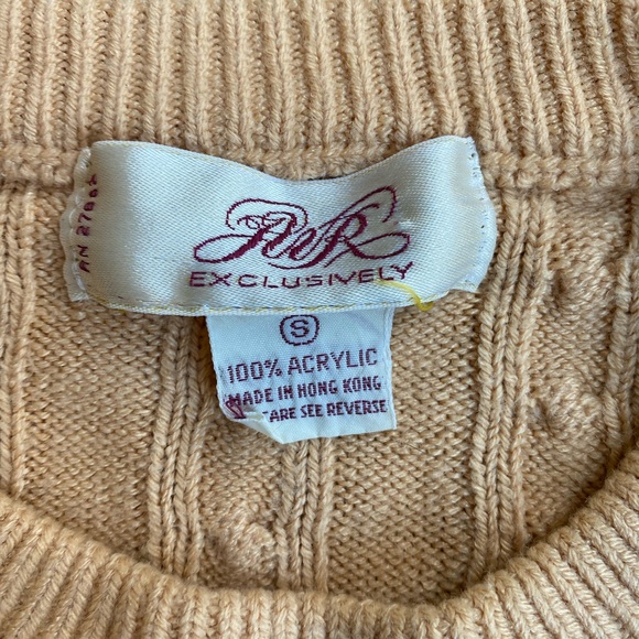 Vintage | 100% Acrylic Peach Sweater - Picture 2 of 4